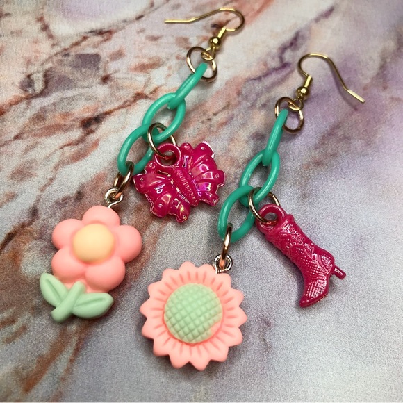 Hand Crafted Jewelry - Handmade Western Flower Kawaii Plastic Chain Earrings